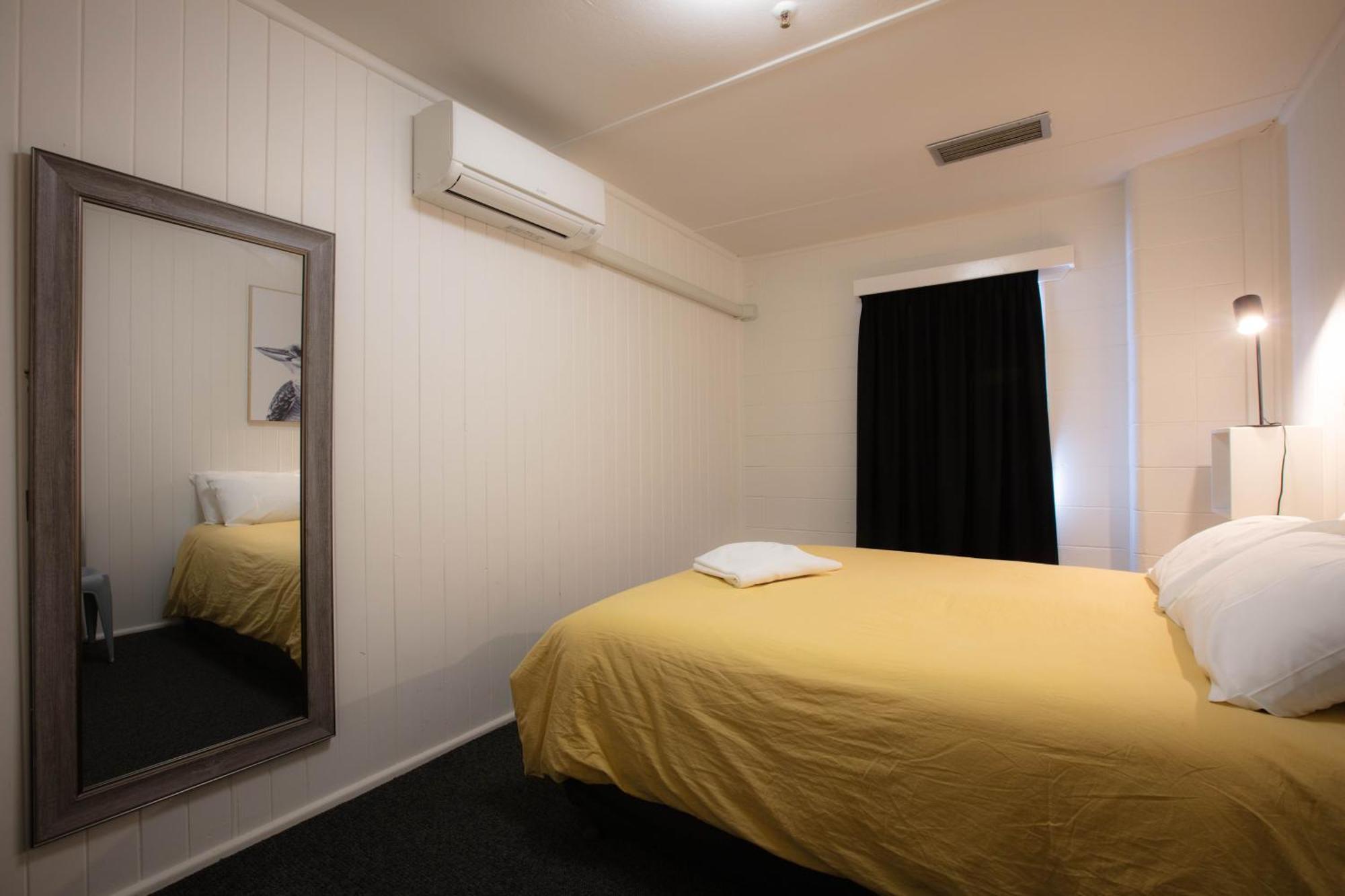 جيندابين Kookaburra Lodge الغرفة الصورة