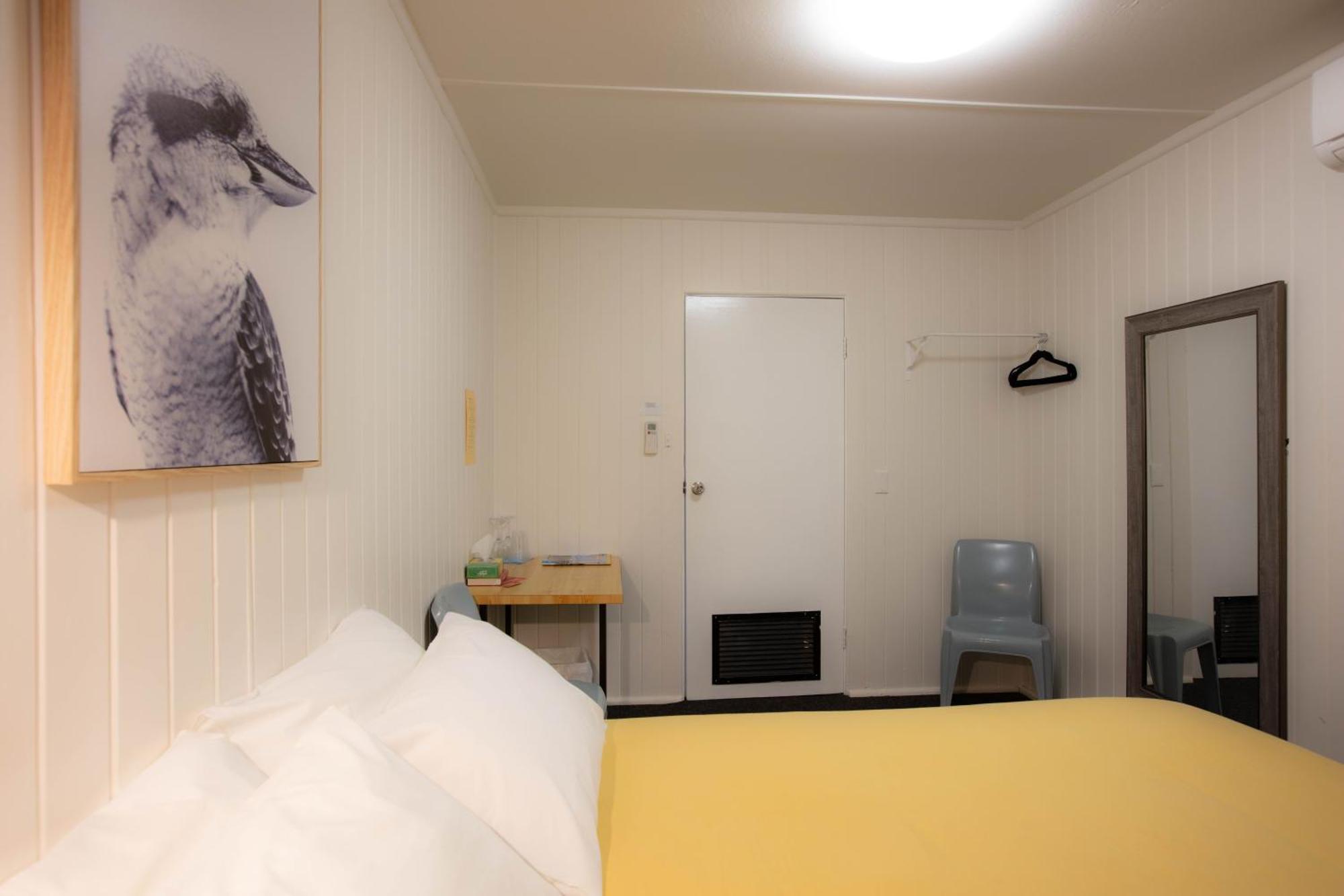 جيندابين Kookaburra Lodge الغرفة الصورة